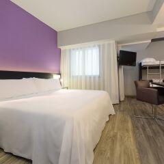 TRYP Córdoba Hotel 3* Стандартный семейный номер с различными типами кроватей