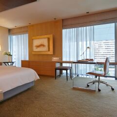 Four Seasons Hotel Tokyo at Marunouchi 5* Улучшенный номер с различными типами кроватей