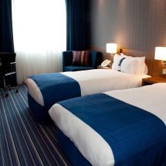 Отель Holiday Inn Express Warsaw Airport 3* Стандартный номер с различными типами кроватей фото 2