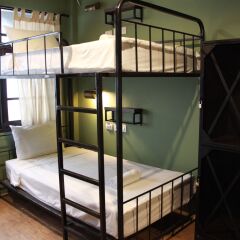 Niras Bankoc Cultural Hostel Кровать в общем номере с двухъярусной кроватью
