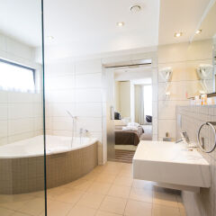 Park Hotel Diament Wroclaw 4* Апартаменты с различными типами кроватей фото 4