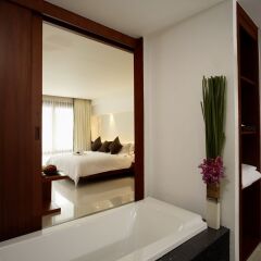 Отель La Flora Resort Patong 5* Номер Делюкс фото 6