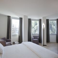 Classic Hotel 3* Представительский номер с различными типами кроватей