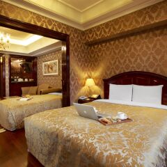 Отель Gangnam Artnouveau City 3* Стандартный семейный номер с двуспальной кроватью