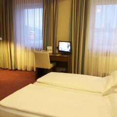 Hotel Central 2* Стандартный номер разные типы кроватей
