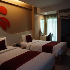SF Biz Hotel 3* Номер Делюкс с 2 отдельными кроватями