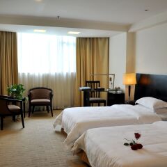 King Garden Hotel 3* Номер Делюкс с различными типами кроватей