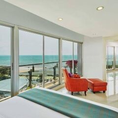 Отель Royal Beach View Suites Люкс