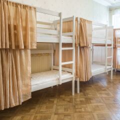 Хостел Saint Germain Кровать в мужском общем номере с двухъярусной кроватью