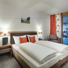 AlpenParks Hotel & Apartment Central 4* Улучшенные апартаменты с 2 отдельными кроватями