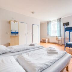 Отель a&o Amsterdam Zuidoost 2* Стандартный номер с различными типами кроватей
