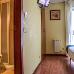 Отель Hostal Hotil Стандартный номер с различными типами кроватей