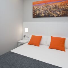 Отель Hostal Sans Полулюкс с различными типами кроватей