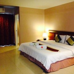 Отель Curve Boutique Pattaya 3* Улучшенный номер с различными типами кроватей