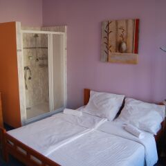 Club Hotel Praha 2* Стандартный номер с двуспальной кроватью (общая ванная комната)