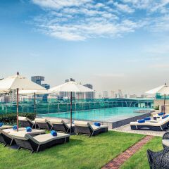 Отель Mercure Bangkok Makkasan Бангкок бассейн