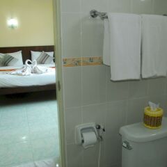 Отель Patong Palm Guesthouse комната для гостей фото 18