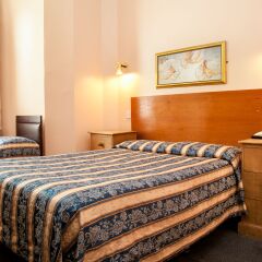 Normandie Hotel 2* Стандартный номер с двуспальной кроватью