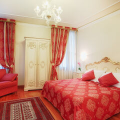 Hotel San Luca Venezia 3* Улучшенный номер с различными типами кроватей фото 4