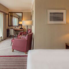 Отель Hilton Glasgow 4* Полулюкс с двуспальной кроватью