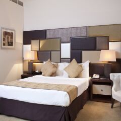 Al Waleed Palace Hotel Apartments Oud Metha 4* Апартаменты с различными типами кроватей