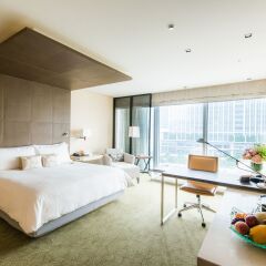 Four Seasons Hotel Tokyo at Marunouchi 5* Номер Делюкс с различными типами кроватей