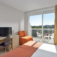 Отель Sol Costa Daurada Salou 4* Стандартный номер с разными типами кроватей