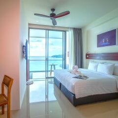 Отель Surin Beach Resort 4* Номер Делюкс с различными типами кроватей