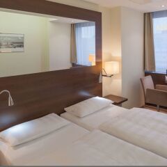 Отель Park Inn by Radisson Berlin Alexanderplatz комната для гостей фото 3