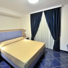 Отель Astro Suite 4* Люкс