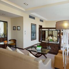 Гостиница Crowne Plaza Moscow World Trade Centre комната для гостей