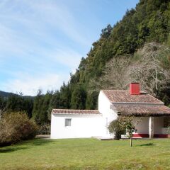 Отель Furnas Lake Villas 4* Апартаменты 2 отдельными кровати
