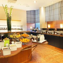 Отель Holiday Inn Helsinki - Vantaa Airport Финляндия, Вантаа - 9 отзывов об отеле, цены и фото номеров - забронировать отель Holiday Inn Helsinki - Vantaa Airport онлайн питание