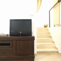 Апартаменты LocalsTLV Bloomfield Cozy Studio Студия