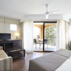 Отель Insotel Fenicia Prestige Suites & Spa 5* Номер Делюкс с различными типами кроватей