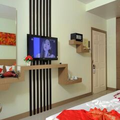 Pimrada Hotel 3* Улучшенный номер с двуспальной кроватью