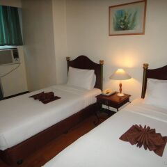 Golden Peak Hotel & Suites 2* Номер Делюкс с различными типами кроватей