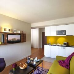 Отель Citadines Les Halles Paris гостиная