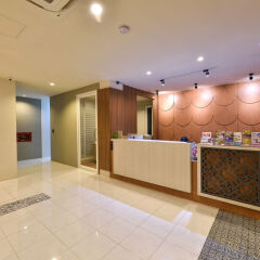 Hotel October ресепшен