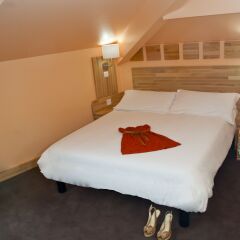 Отель Hôtel Comte de Nice 2* Стандартный номер с двуспальной кроватью