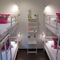 I-Sleep Silom Hostel Улучшенный номер с различными типами кроватей