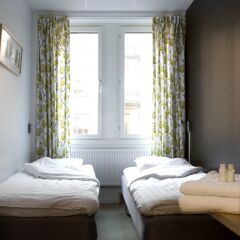 Отель Slottsskogens Vandrarhem & Hotell 2* Номер с общей ванной комнатой