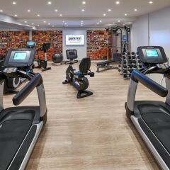 Отель Park Inn by Radisson Berlin Alexanderplatz гимнастика