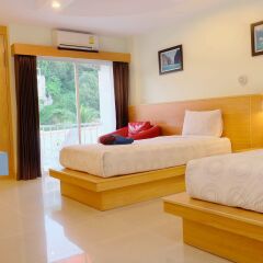 Отель Patong Eyes 3* Улучшенный номер с 2 отдельными кроватями