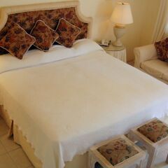 Beachcombers Hotel 3* Номер Делюкс с различными типами кроватей