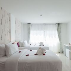 Отель Patong Holiday 3* Номер Делюкс
