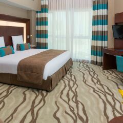 Отель Novotel Dubai Al Barsha Представительский люкс с различными типами кроватей