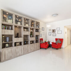 Golden Sands Hotel Apartments библиотека
