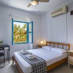 Отель Protaras Ayios Elias Suite Апартаменты с различными типами кроватей