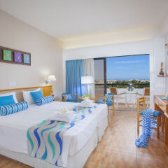 Отель Cavo Maris Beach 3* Стандартный номер с 2 отдельными кроватями фото 2